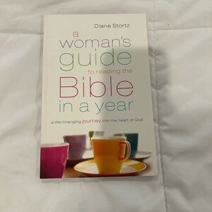 A Woman's Guide to Reading the Bible in a Year